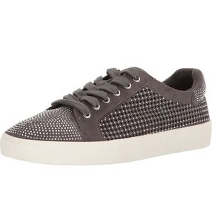 Vince Camuto Women's Chenta Sneaker 7.5m